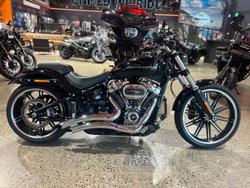 2017 Harley-Davidson Breakout 107 (FXBR) Softail Black