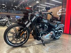 2017 Harley-Davidson Breakout 107 (FXBR) Softail Black