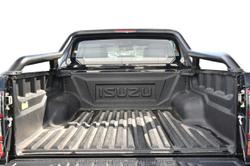 2026 Isuzu D-MAX BLADE