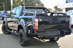 2026 Isuzu D-MAX BLADE
