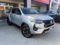 2025 Toyota Hilux SR5 48V