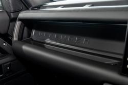 2025 Land Rover Defender 130 D350 X-Dynamic SE
