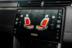 2025 Land Rover Discovery Sport P300e Dynamic SE