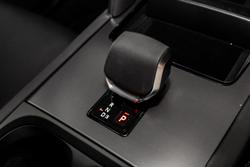 2025 Land Rover Discovery Sport P300e Dynamic SE