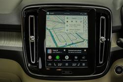 2025 Volvo XC40 Plus B4