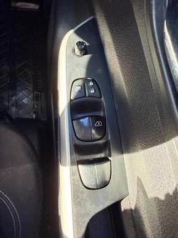 2017 Nissan Navara SL