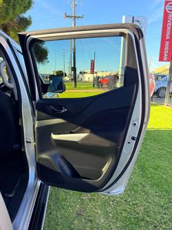 2017 Nissan Navara SL