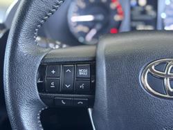 2021 Toyota Hilux SR5