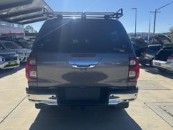 2021 Toyota Hilux SR5