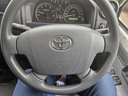2017 Toyota Landcruiser GXL VDJ79R 4X4 Dual Range French Vanilla