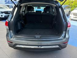 2016 Nissan Pathfinder ST-L