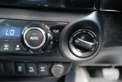 2019 Toyota Hilux SR5