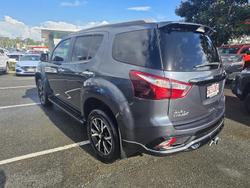 2020 Isuzu MU-X Onyx Edition