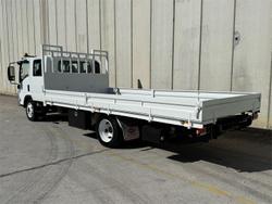 2010 Isuzu Nqr 450
