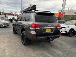 2010 TOYOTA LANDCRUISER VX (4x4)