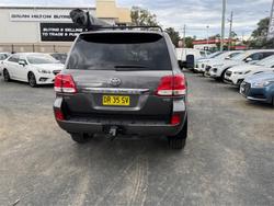 2010 TOYOTA LANDCRUISER VX (4x4)