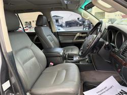 2010 TOYOTA LANDCRUISER VX (4x4)