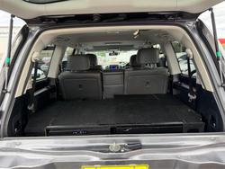 2010 TOYOTA LANDCRUISER VX (4x4)