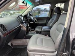2010 TOYOTA LANDCRUISER VX (4x4)