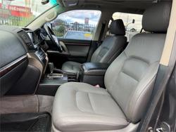 2010 TOYOTA LANDCRUISER VX (4x4)