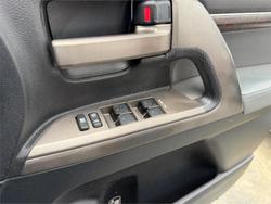 2010 TOYOTA LANDCRUISER VX (4x4)