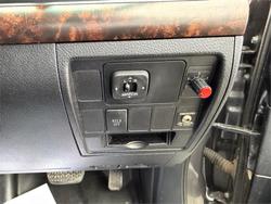 2010 TOYOTA LANDCRUISER VX (4x4)