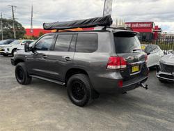 2010 TOYOTA LANDCRUISER VX (4x4)