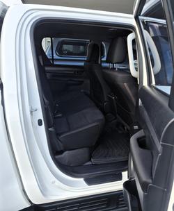2019 Toyota Hilux SR