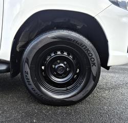 2019 Toyota Hilux SR
