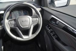 2026 Isuzu MU-X X-TERRAIN
