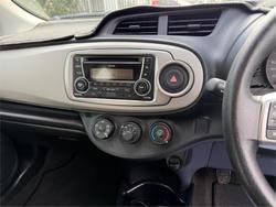 2012 TOYOTA YARIS YR