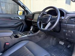 2025 Isuzu MU-X X-TERRAIN