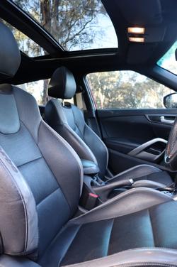 2016 Hyundai Veloster SR Turbo