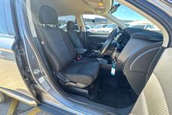 2016 Mitsubishi Outlander LS