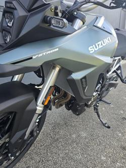 2024 Suzuki V-Strom 800 V-Strom Green