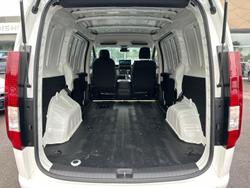 2026 Hyundai STARIA LOAD