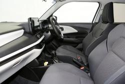 2025 Suzuki Swift Hybrid Plus
