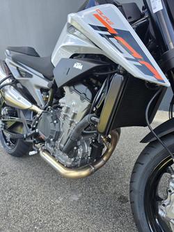 2024 KTM 790 Duke Duke Grey