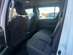 2025 Toyota Hilux SR 48V