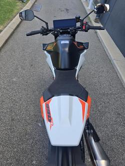 2026 KTM 990 Duke R Duke Black