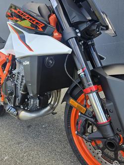 2026 KTM 990 Duke R Duke Black