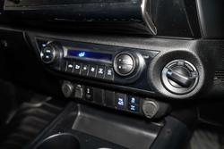 2022 Toyota Hilux SR5