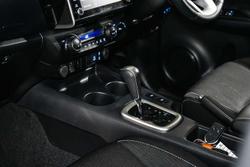 2022 Toyota Hilux SR5