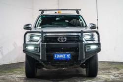 2022 Toyota Hilux SR5