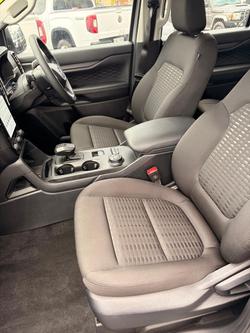 2025 Ford Everest Ambiente