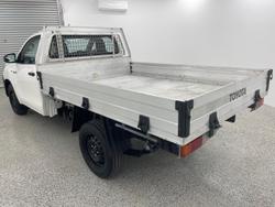 2018 Toyota Hilux Workmate TGN121R 4x2 Glacier White