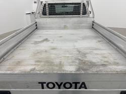2018 Toyota Hilux Workmate TGN121R 4x2 Glacier White