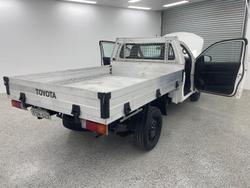 2018 Toyota Hilux Workmate TGN121R 4x2 Glacier White