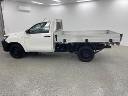 2018 Toyota Hilux Workmate TGN121R 4x2 Glacier White