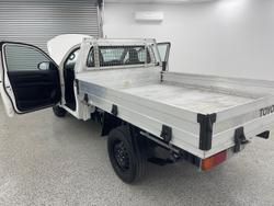 2018 Toyota Hilux Workmate TGN121R 4x2 Glacier White
